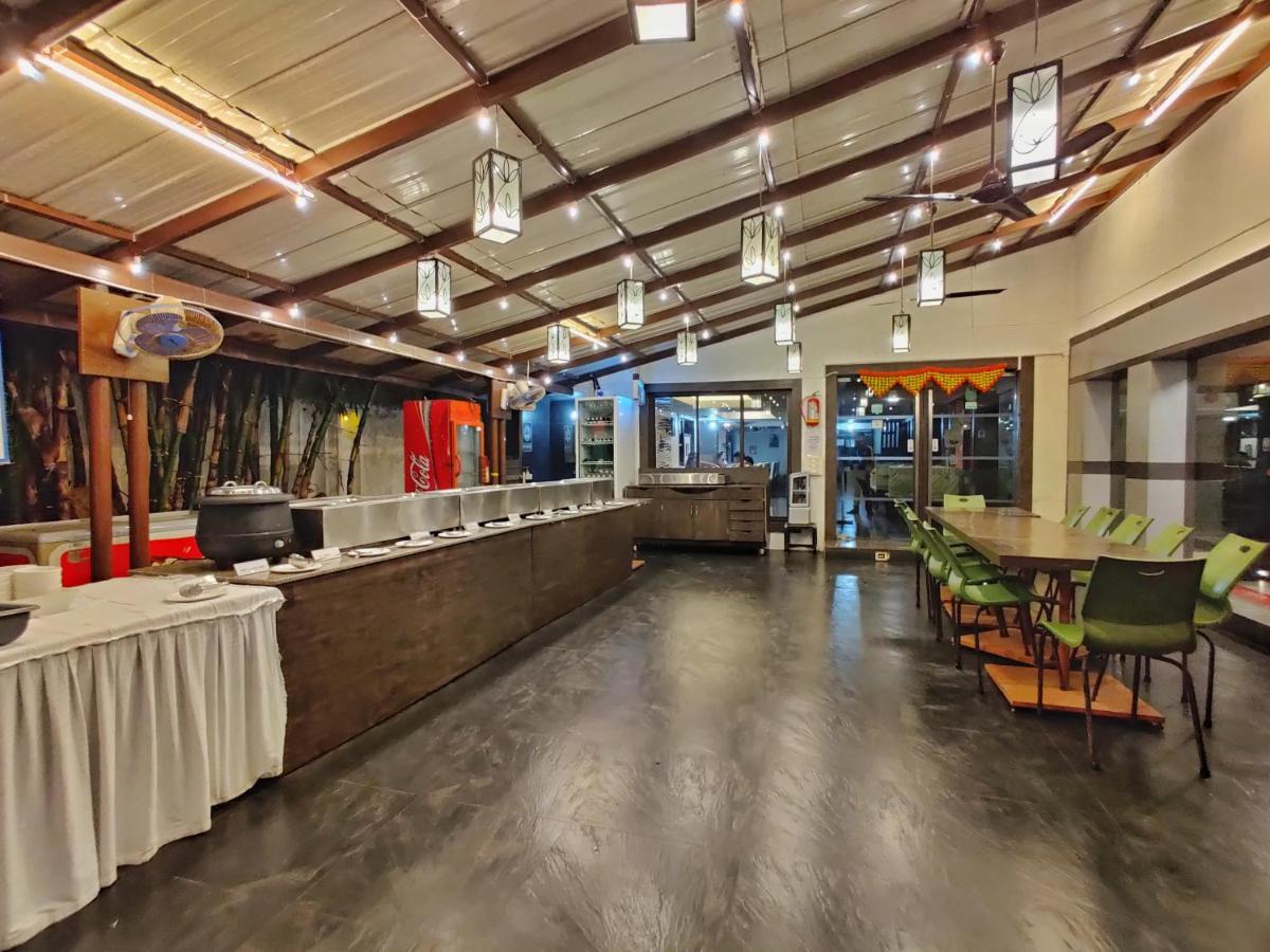 伊加特普里阿什温酒店 外观 照片